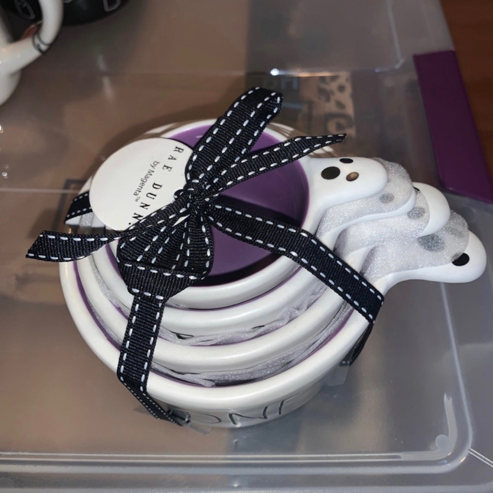 Rae Dunn Ghost Measuring Cups